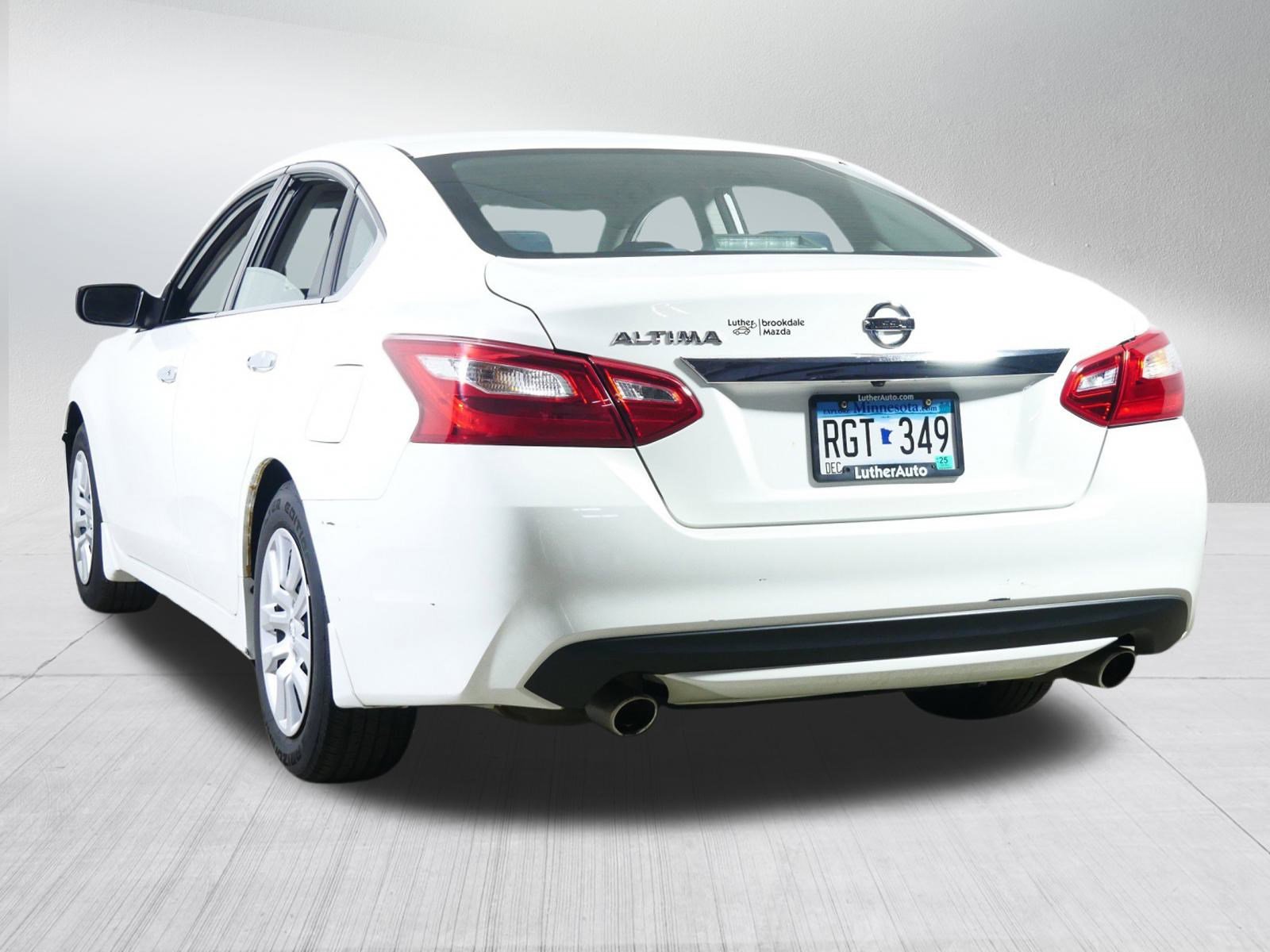 Used 2017 Nissan Altima 2.5 S w/ Power Driver Seat Package image 5