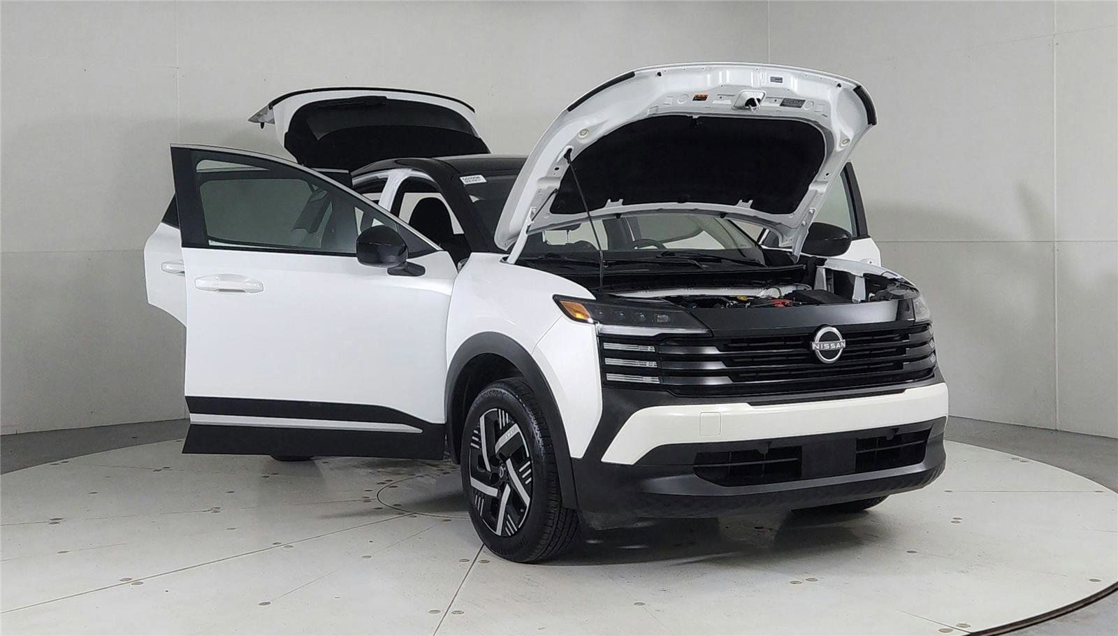 Used 2025 Nissan Kicks SV image 10