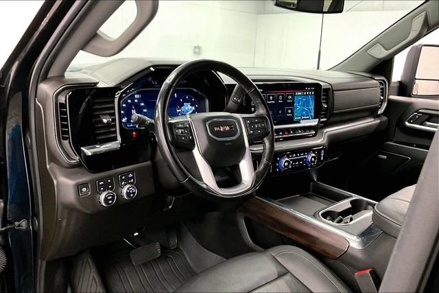 Used 2024 GMC Sierra 2500 SLT w/ SLT Premium Package image 16