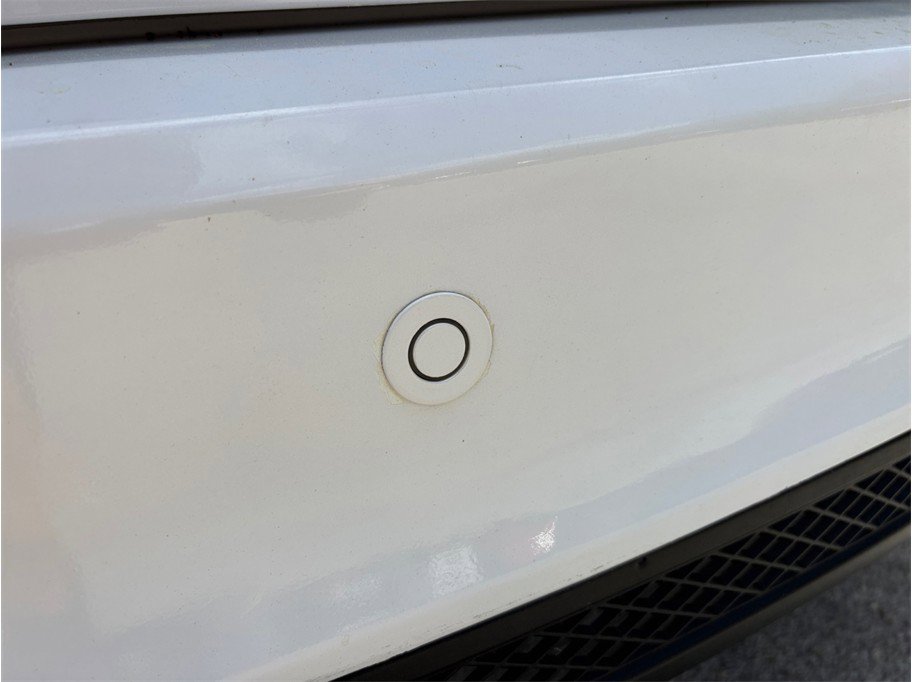 Used 2015 Ford Focus Titanium FWD image 14