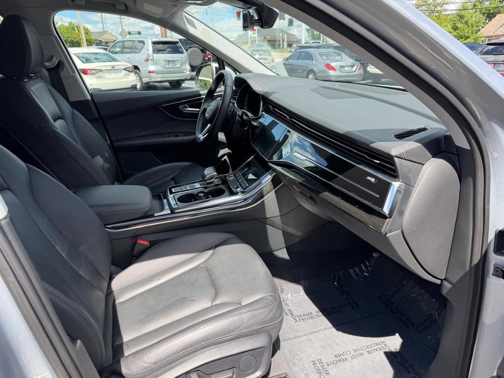 Used 2023 Audi Q7 3.0T Premium Plus w/ Premium Plus Package AWD/4WD image 27
