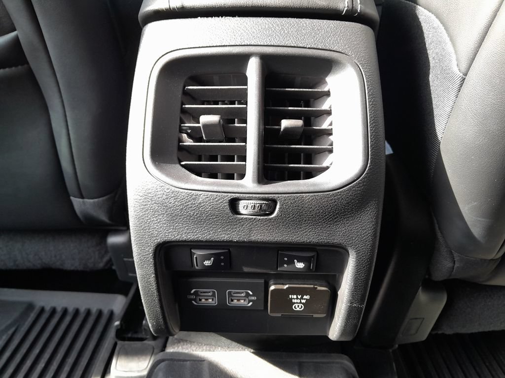 Used 2021 Jeep Cherokee Limited w/ Elite Package AWD/4WD image 38