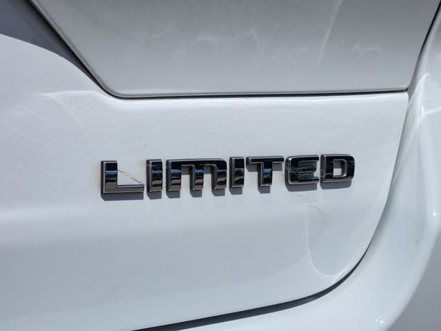 Certified 2023 Jeep Grand Cherokee Limited w/ Luxury Tech Group II RWD image 12
