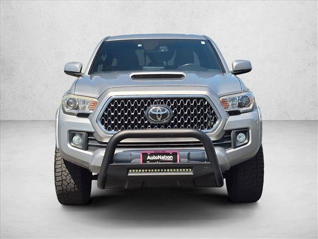 Used 2019 Toyota Tacoma TRD Sport w/ Technology Package RWD image 2