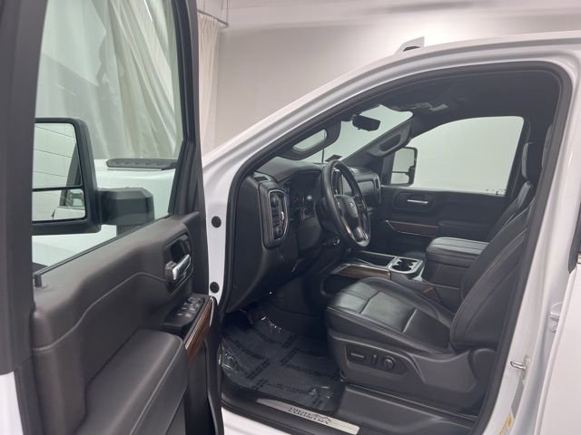 Used 2023 Chevrolet Silverado 3500 High Country w/ Technology Package image 12