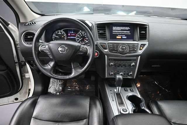 Used 2019 Nissan Pathfinder SL AWD/4WD image 11