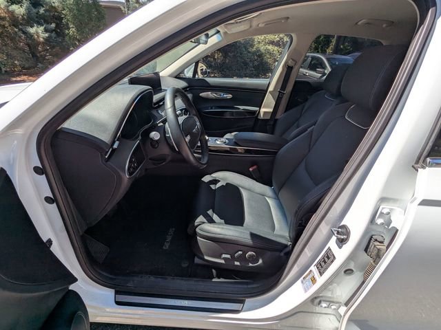 Used 2025 Genesis GV70 2.5T AWD/4WD image 9