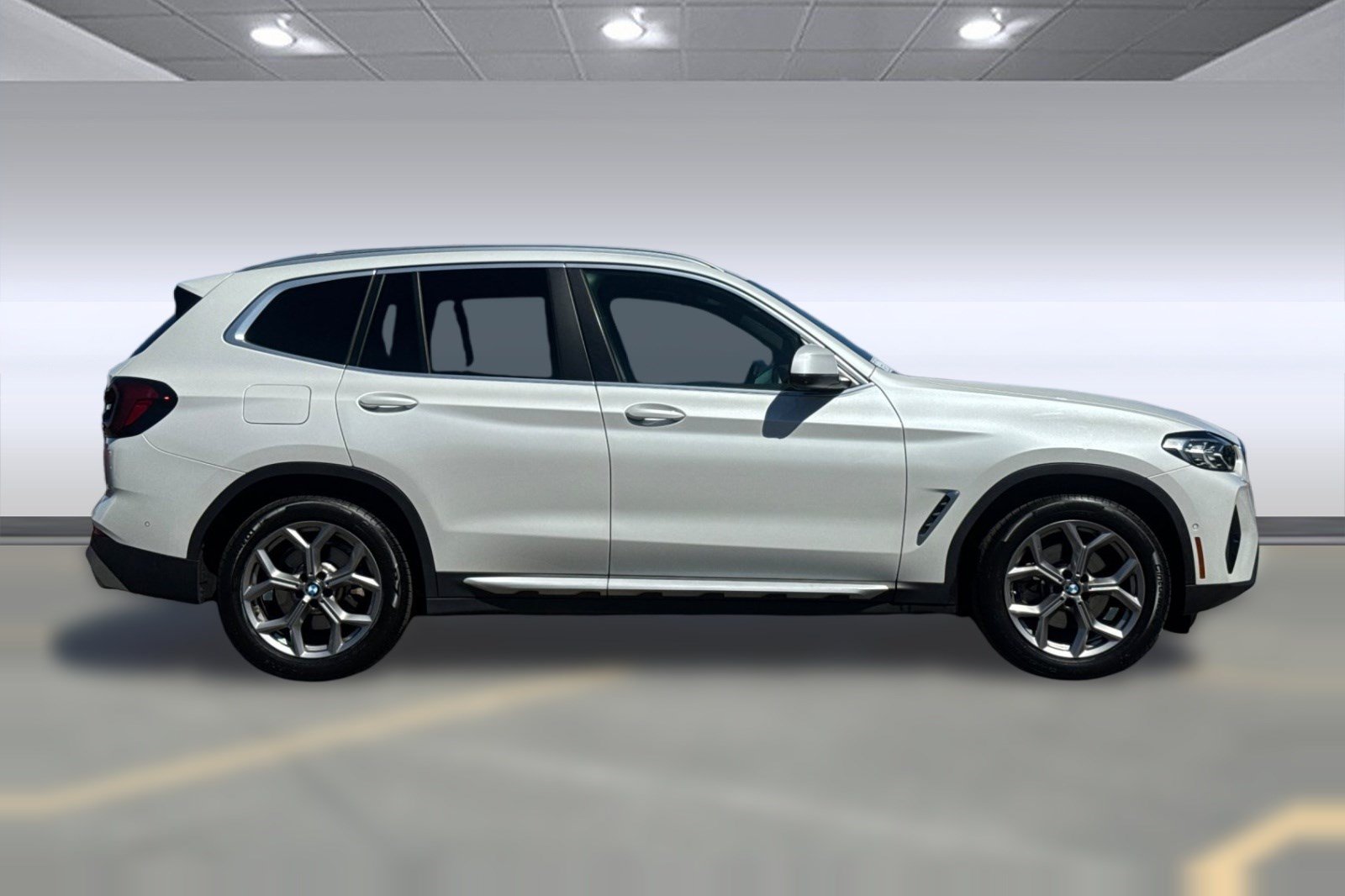 Used 2023 BMW X3 xDrive30i w/ Premium Package AWD/4WD image 8