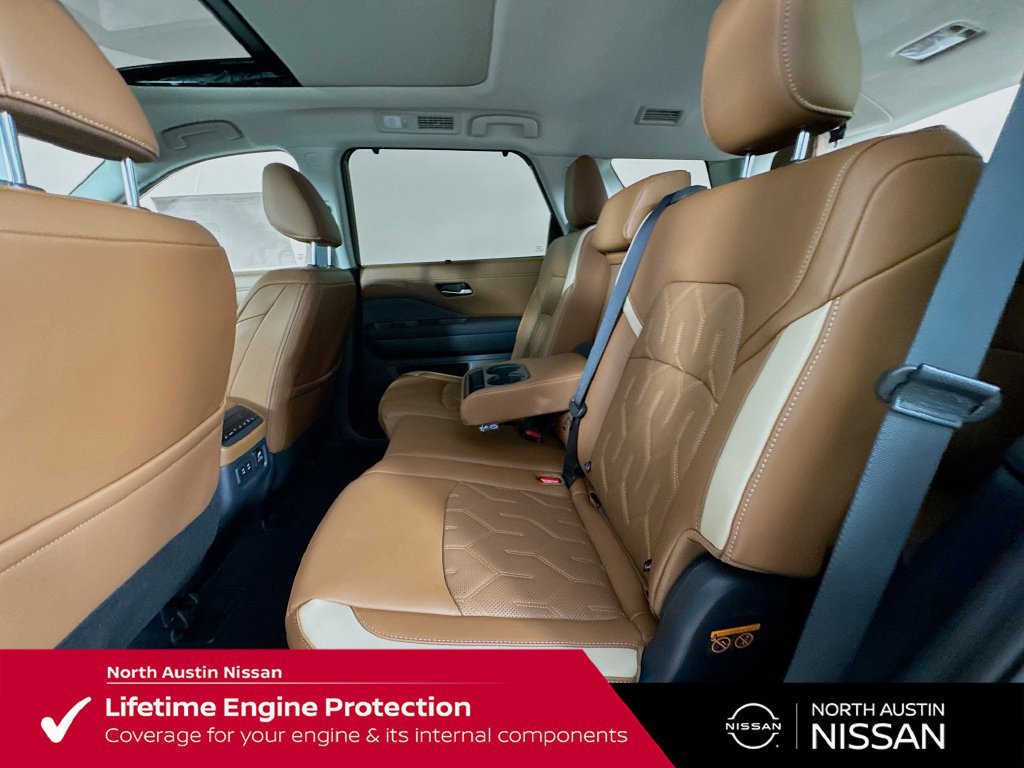 New 2026 Nissan Pathfinder Platinum w/ Cargo Package FWD image 30
