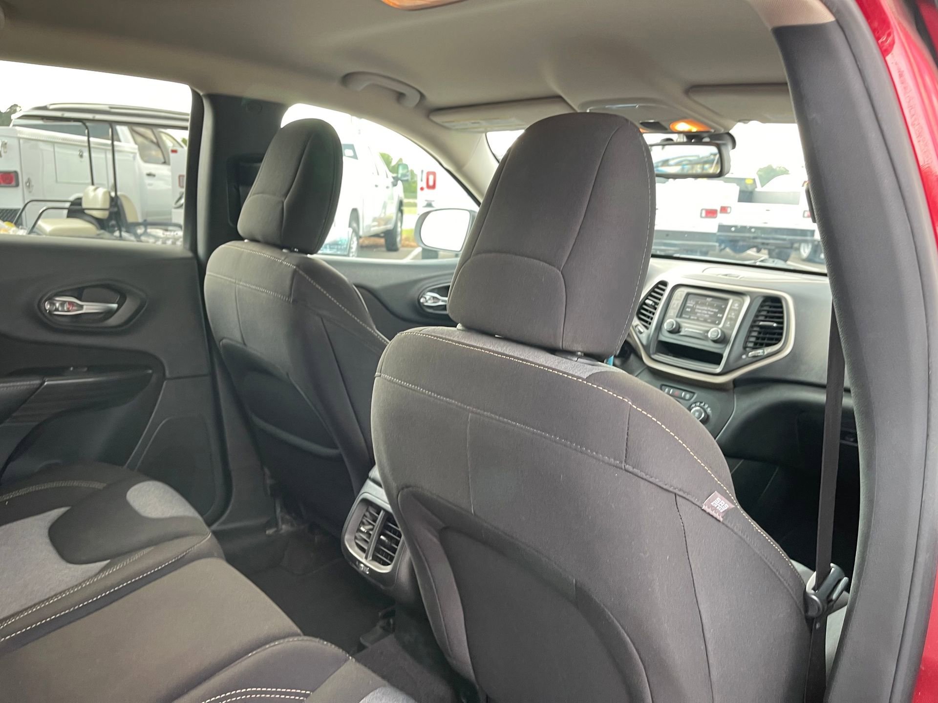 Used 2017 Jeep Cherokee Sport FWD image 25