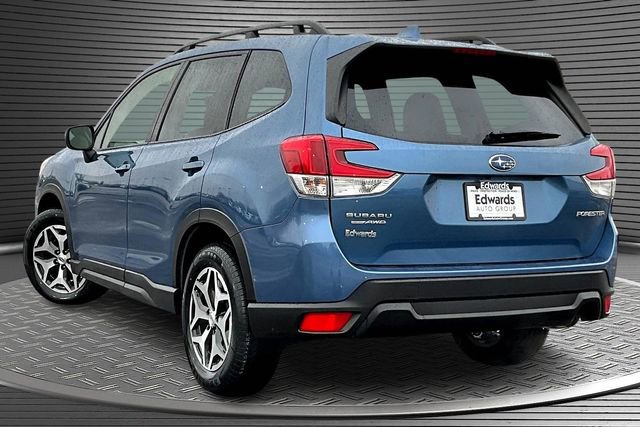 Used 2023 Subaru Forester Premium image 4