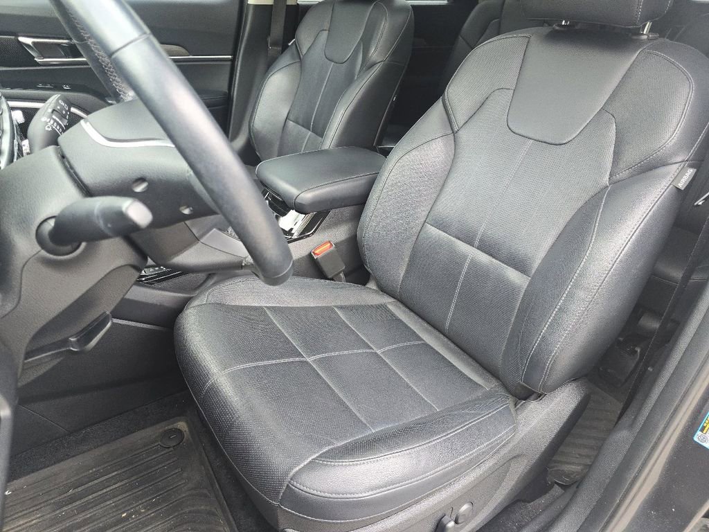 Used 2022 Kia Telluride EX w/ EX Premium Package image 24
