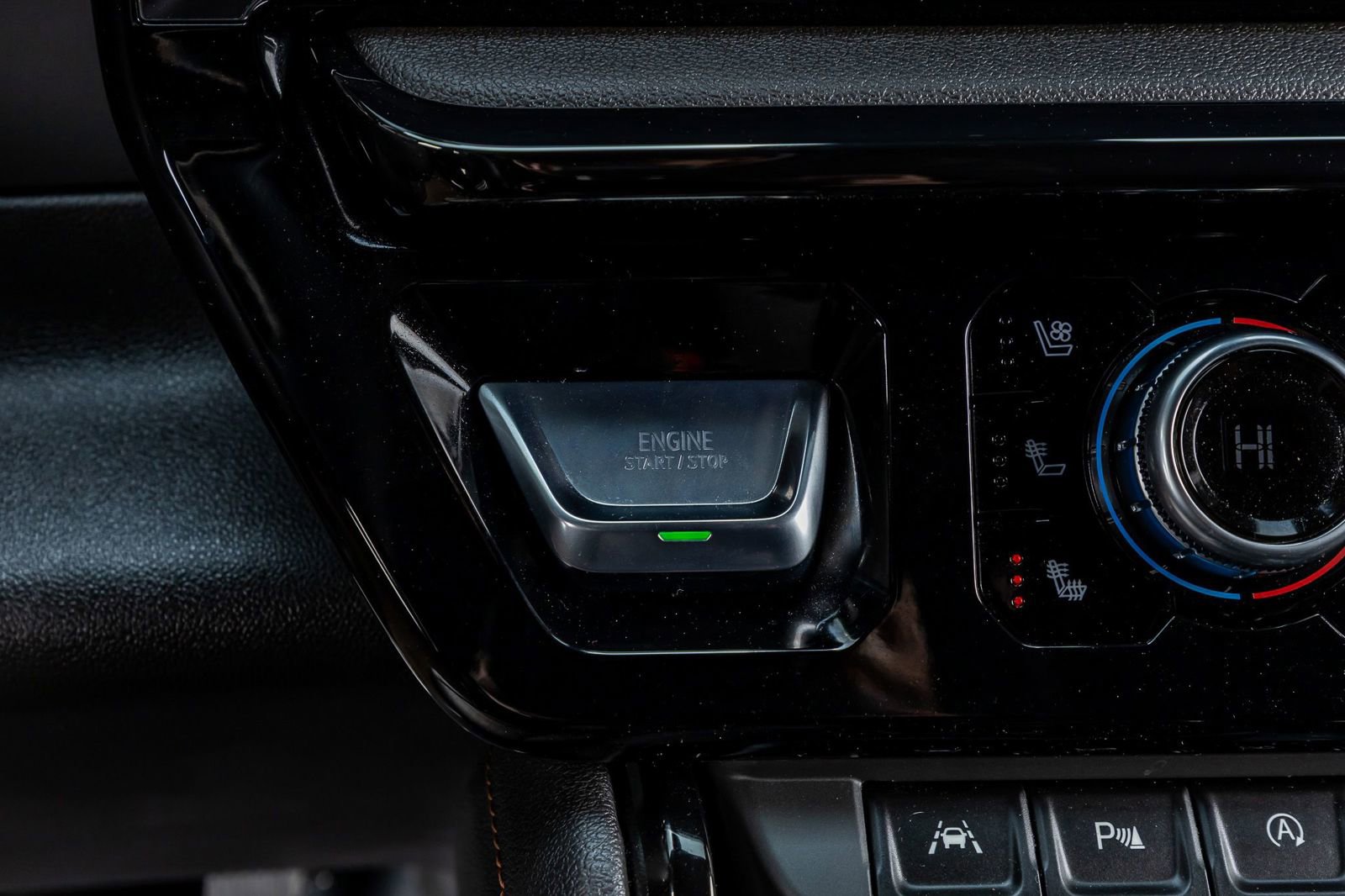 Used 2025 GMC Sierra 1500 AT4 w/ AT4 Premium Package image 22