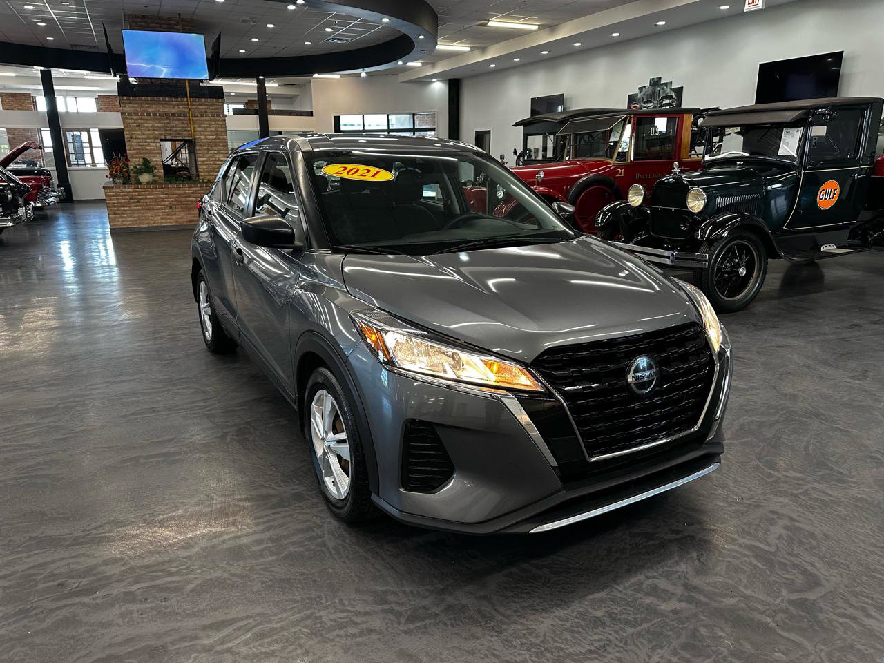 Used 2021 Nissan Kicks S FWD image 3
