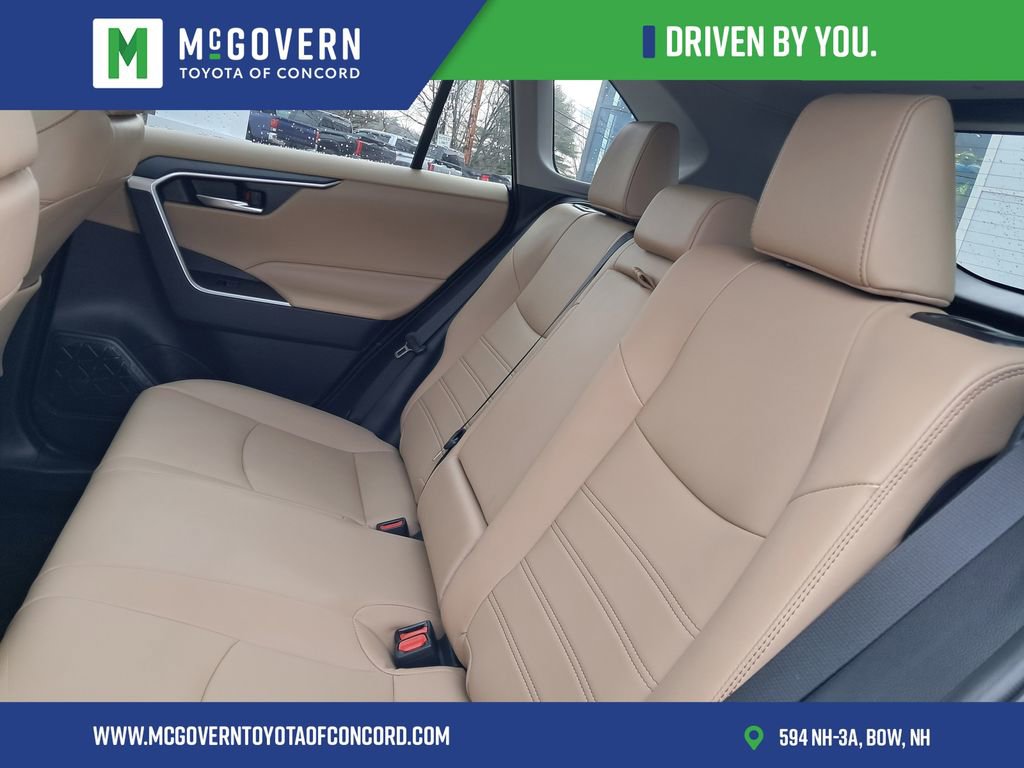 Used 2025 Toyota RAV4 XLE Premium image 18