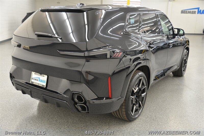 Used 2023 BMW XM w/ M Driver's Package AWD/4WD image 12
