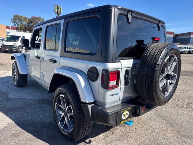 Used 2024 Jeep Wrangler Unlimited AWD/4WD image 6