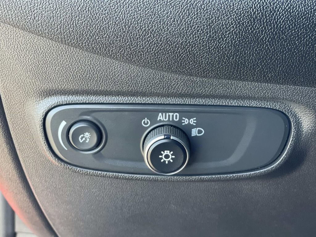 Used 2024 Chevrolet Equinox LT image 17