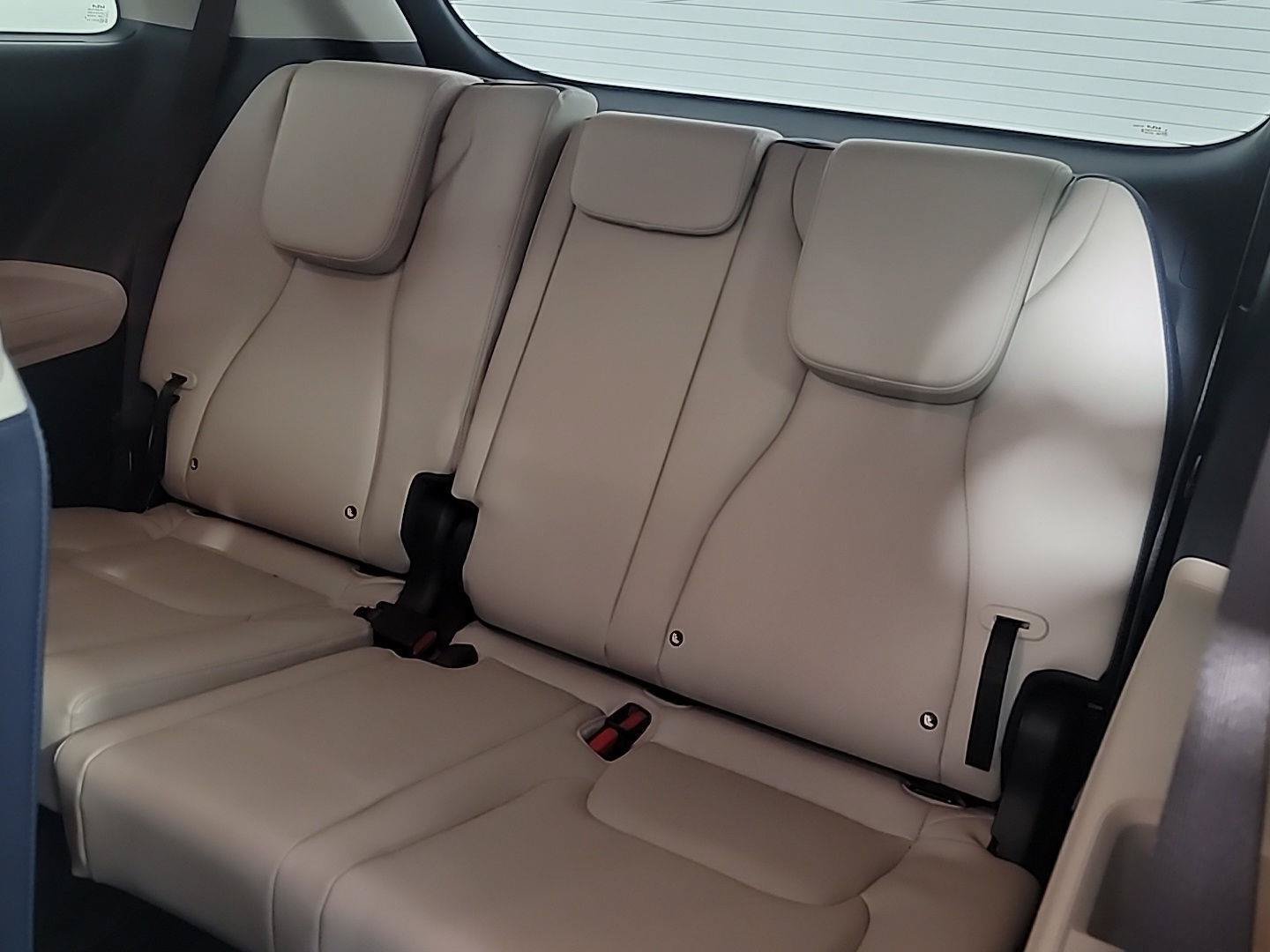Used 2026 Kia Carnival EX FWD image 21