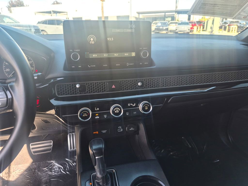 Used 2022 Honda Civic Sport image 18