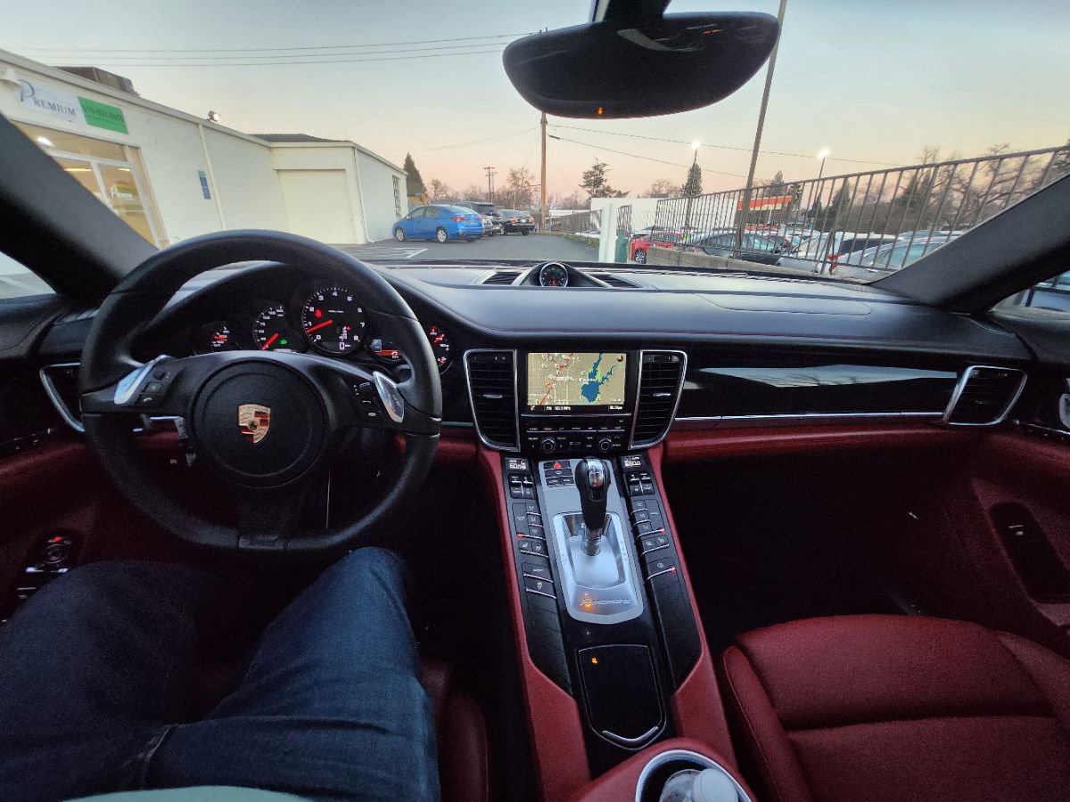 Used 2014 Porsche Panamera 4 image 15