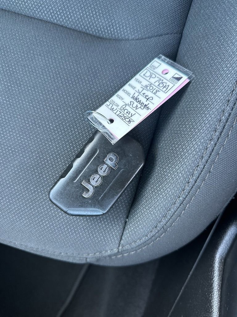 Used 2018 Jeep Wrangler Unlimited Sport image 33