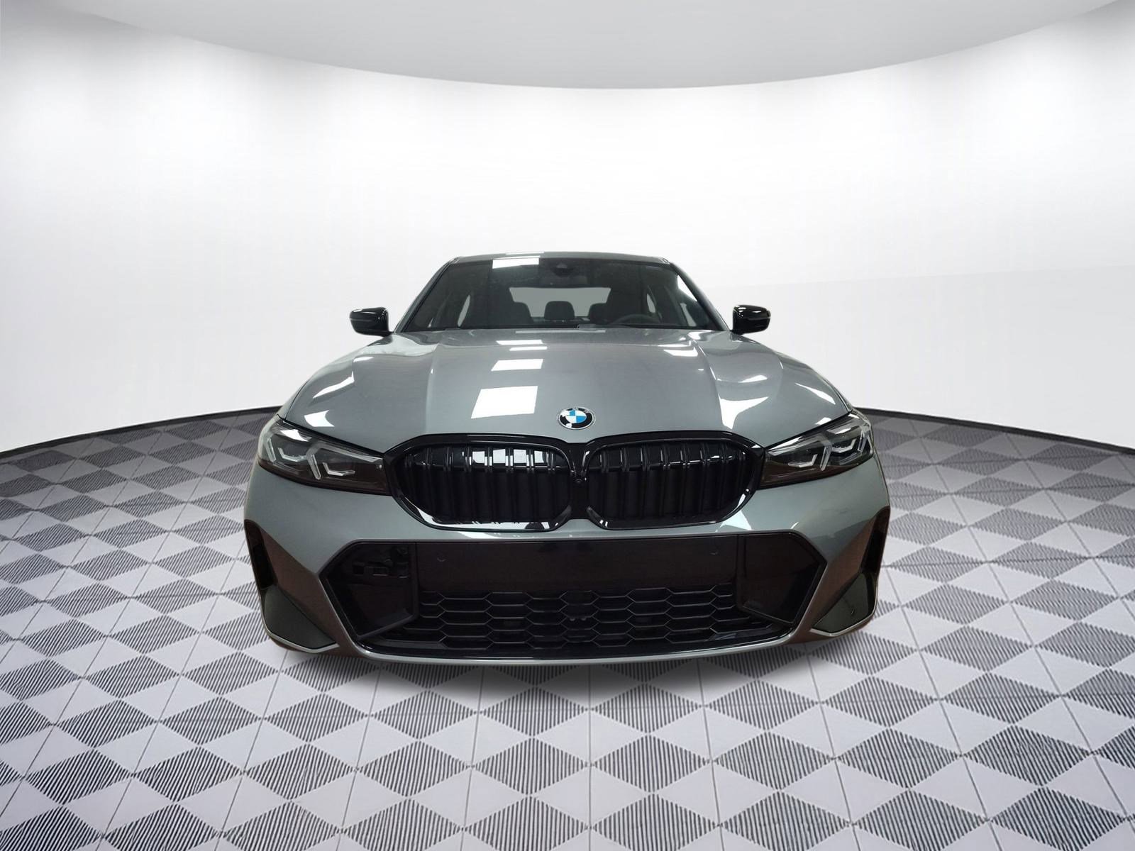 New 2026 BMW 330i xDrive Sedan w/ M Sport Package image 4