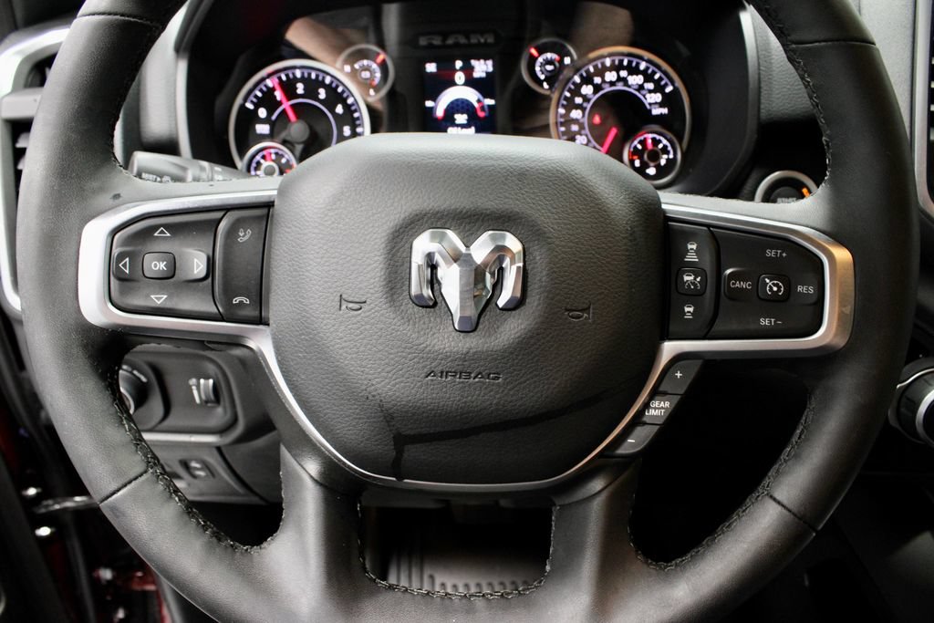 Used 2025 RAM 1500 Big Horn AWD/4WD image 32