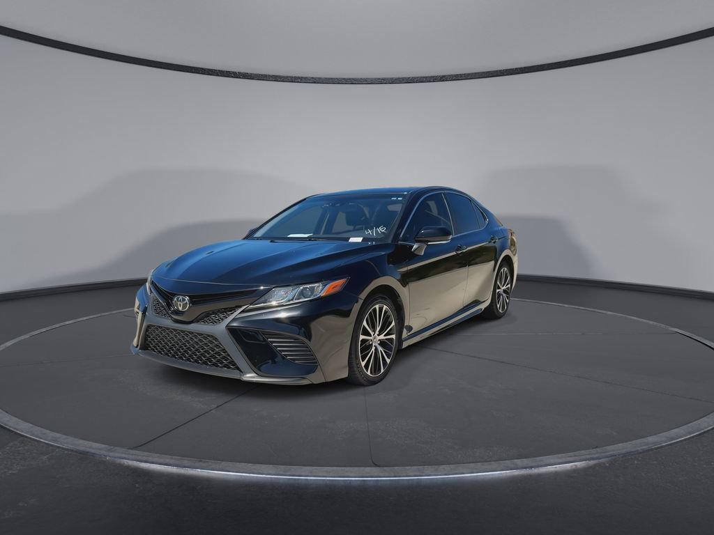 Used 2018 Toyota Camry SE w/ Convenience Package image 4