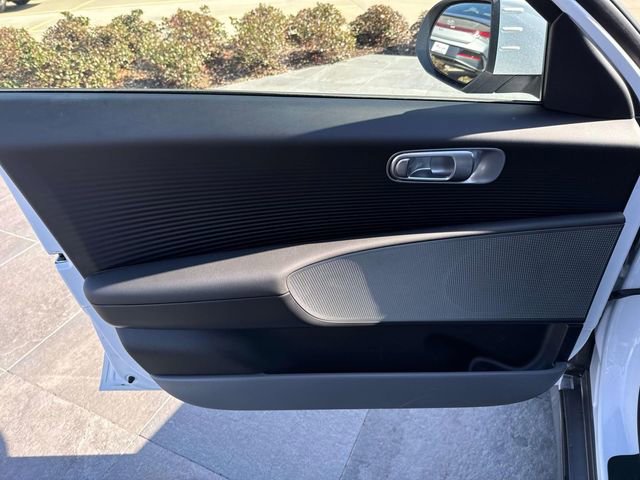 New 2025 Hyundai Ioniq 6 SE image 23