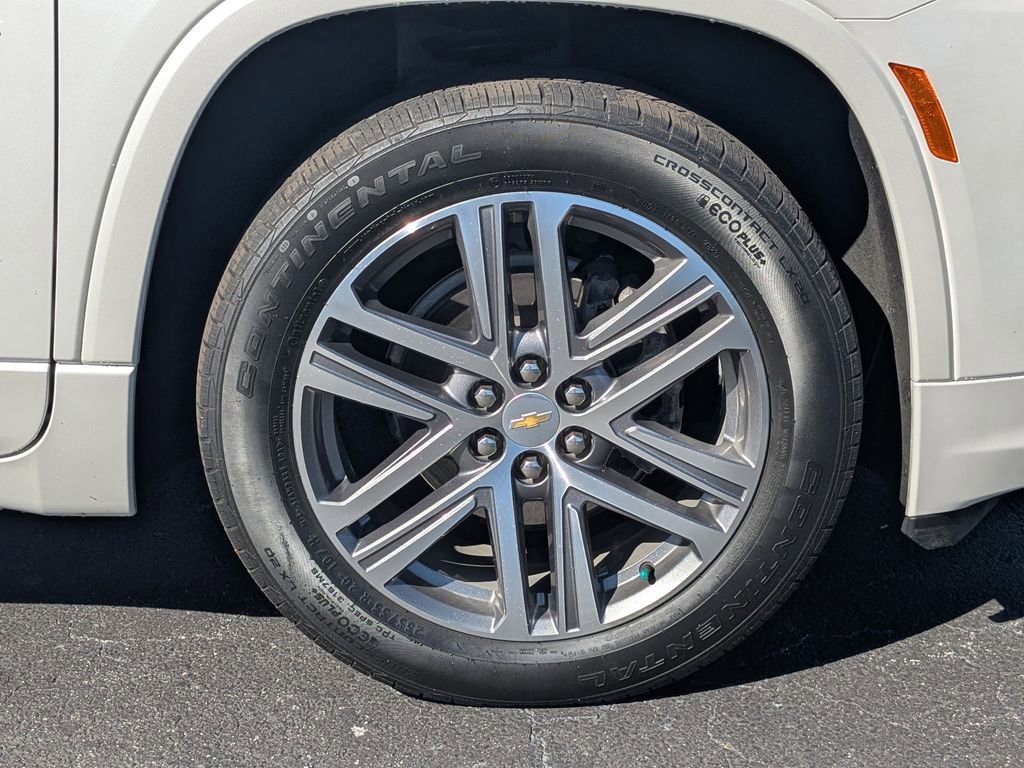 Used 2024 Chevrolet Traverse High Country image 11