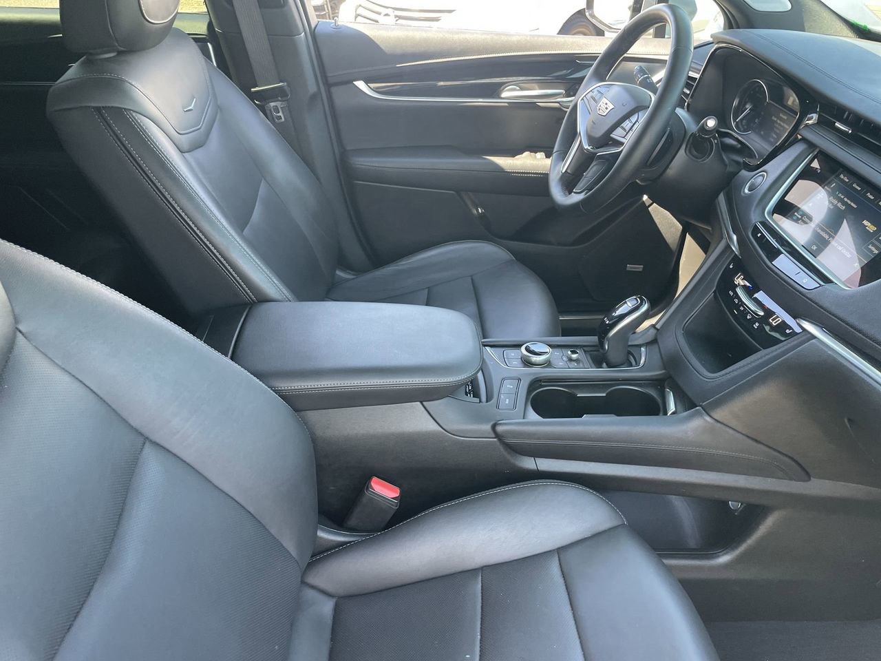 Used 2025 Cadillac XT5 Premium Luxury image 11