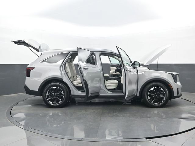Used 2025 Kia Sorento S w/ Panoramic Sunroof Package FWD image 32