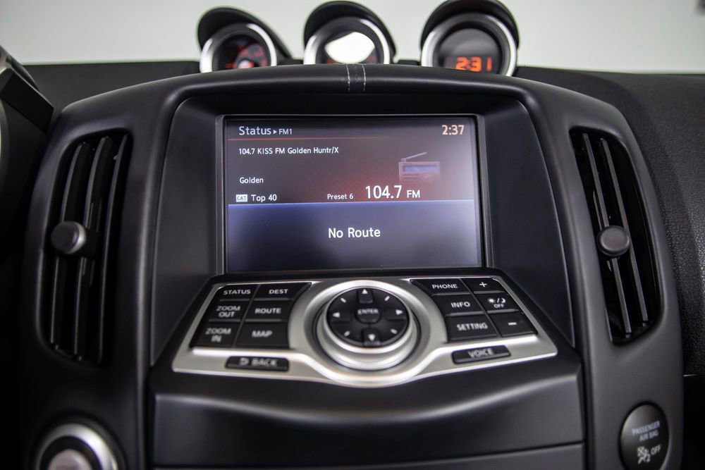 Used 2018 Nissan 370Z Touring image 31