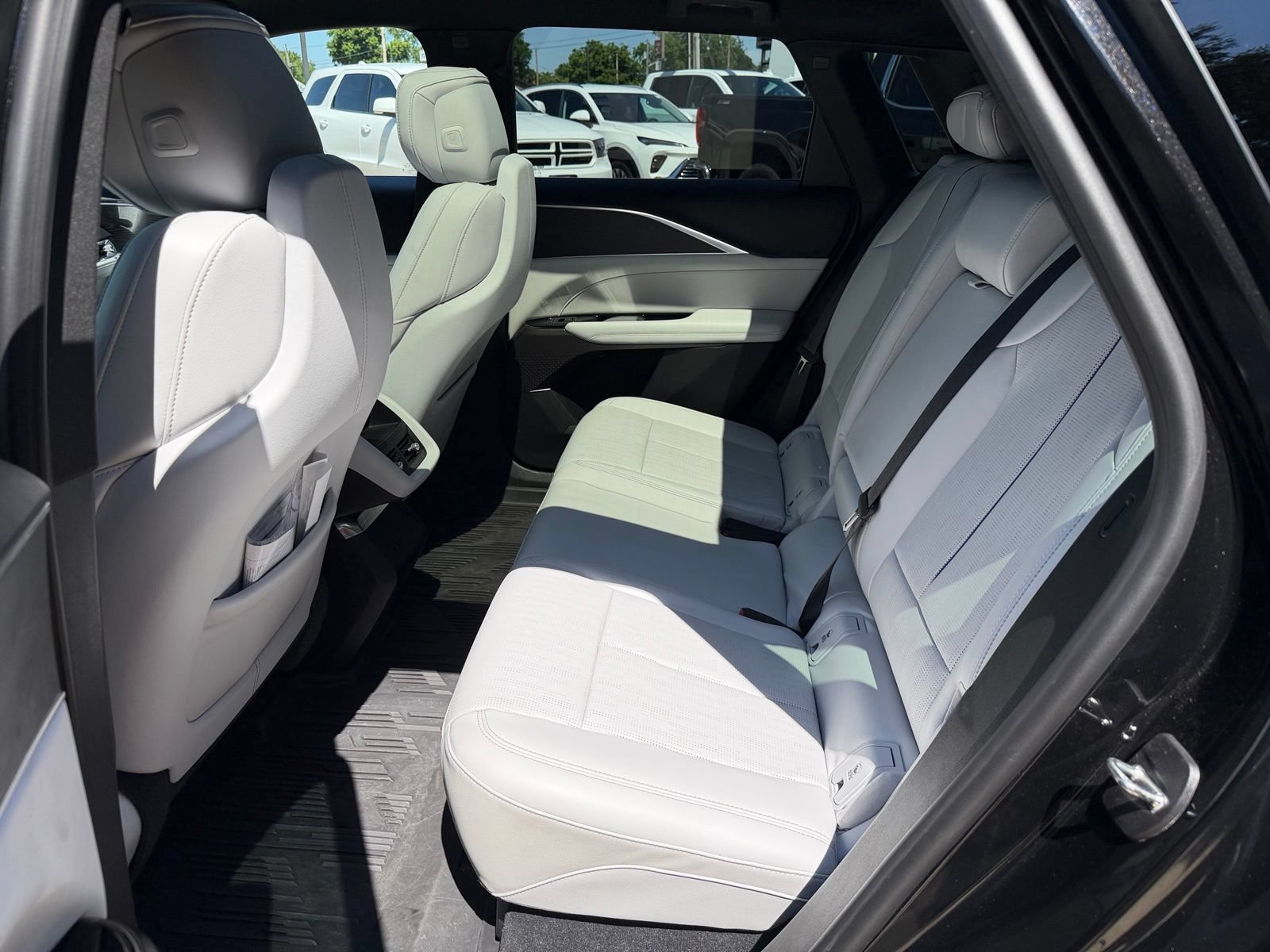 Used 2024 Cadillac Lyriq Sport AWD/4WD image 5