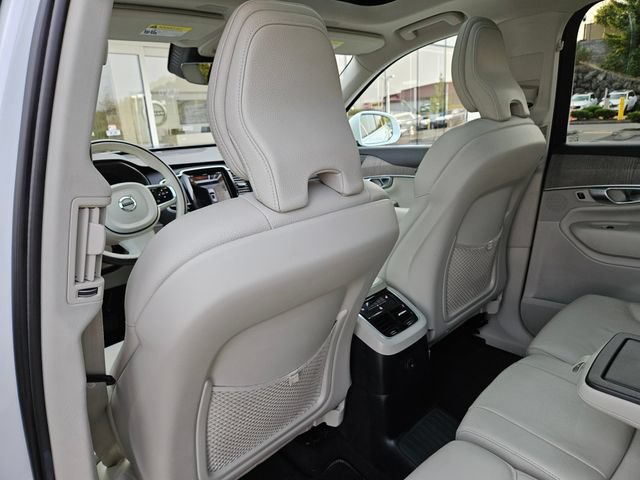 Certified 2023 Volvo XC90 T8 Plus AWD/4WD image 16