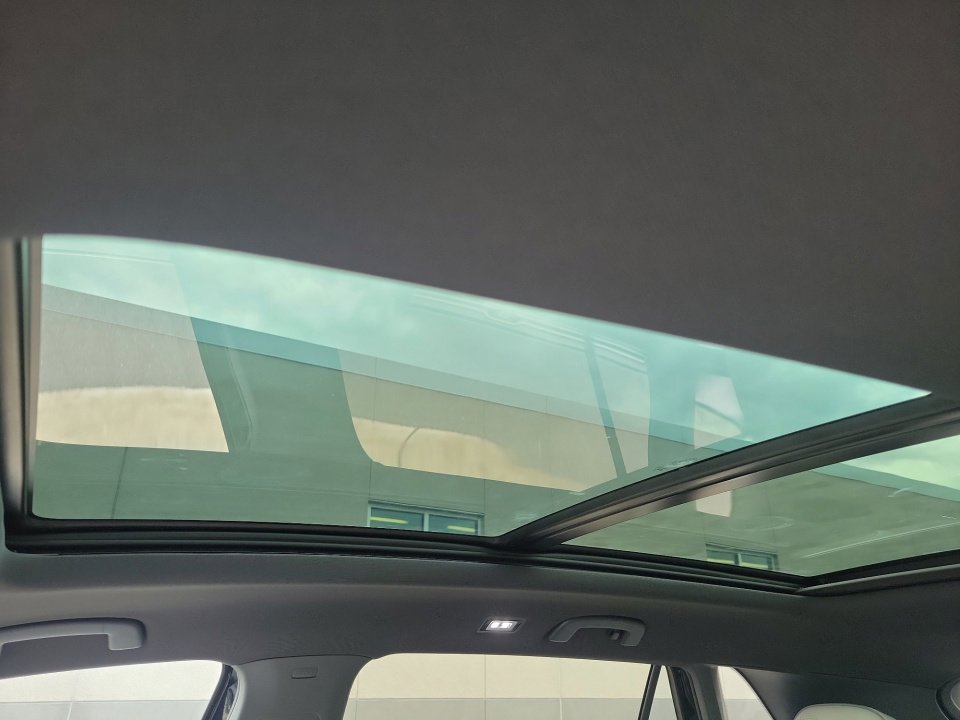 New 2025 Volkswagen Atlas Cross Sport SEL Premium R-Line image 21