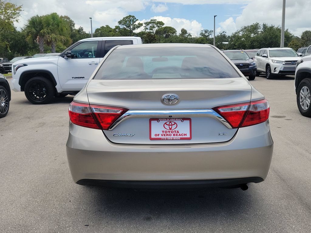 Used 2017 Toyota Camry XLE FWD image 5