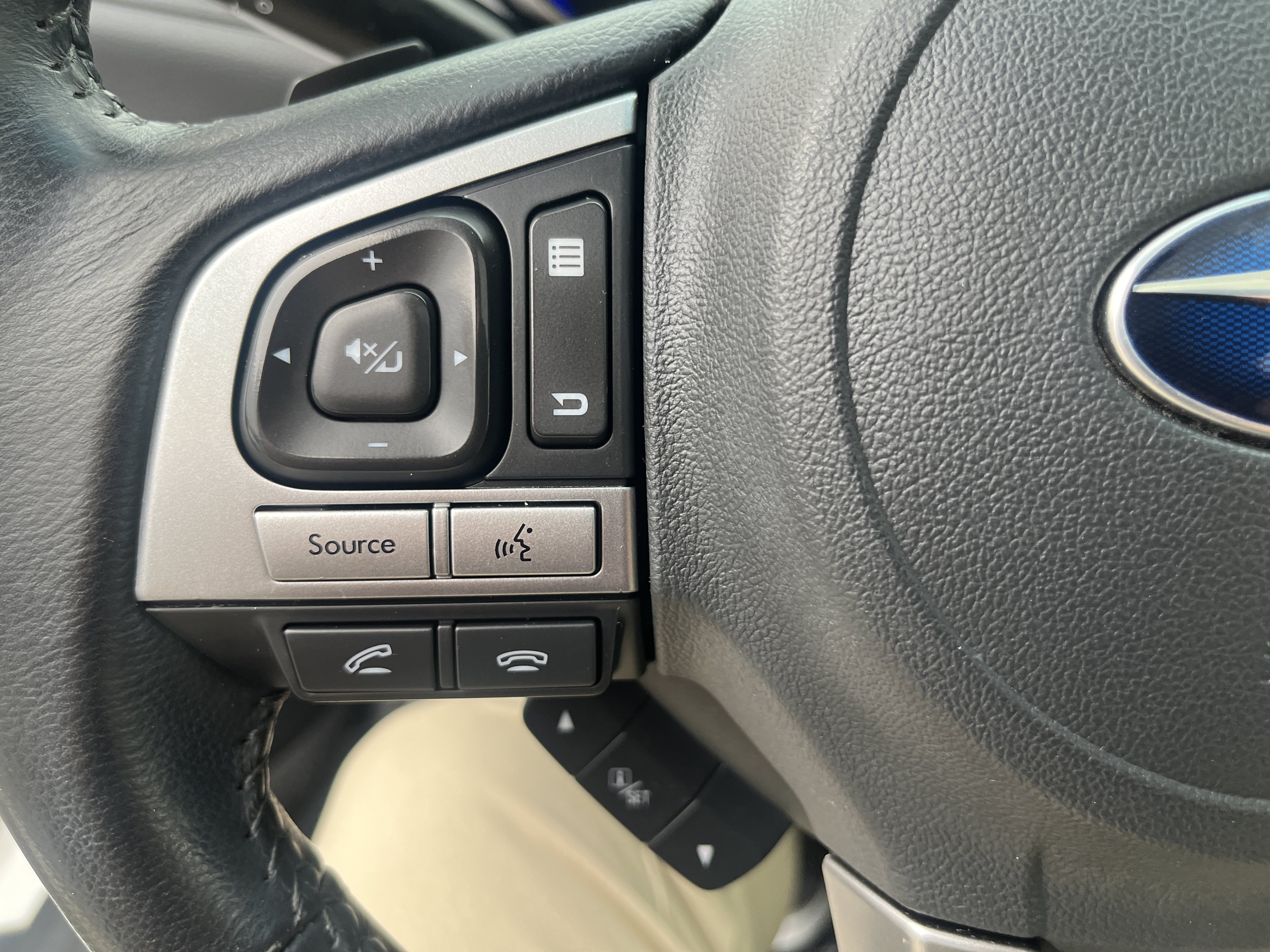 Used 2015 Subaru Legacy 2.5i Premium AWD/4WD image 20