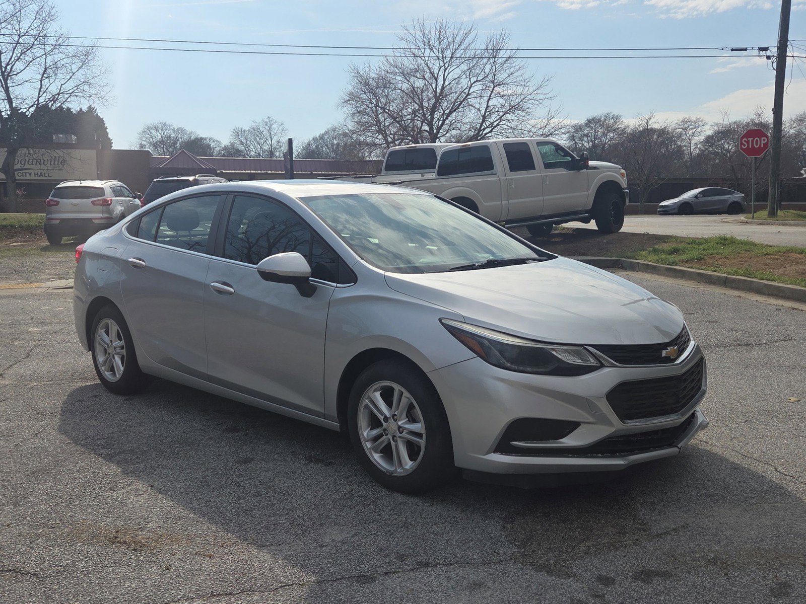 Used 2017 Chevrolet Cruze LT w/ Sun And Sound Package FWD image 7