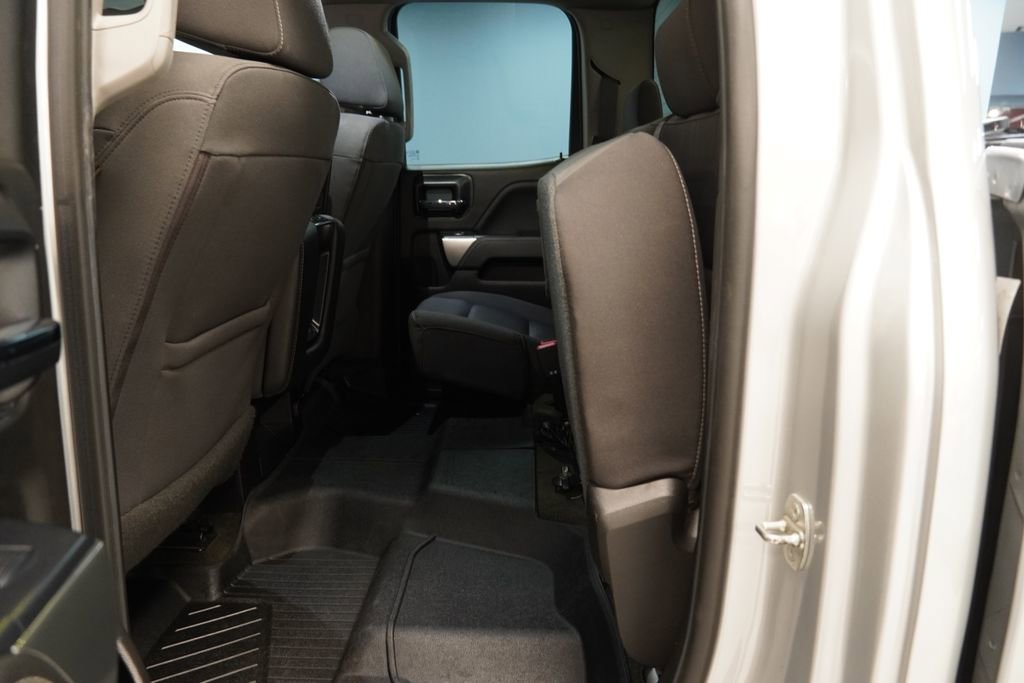 Used 2018 Chevrolet Silverado 1500 LT w/ LPO, Black Pack AWD/4WD image 26