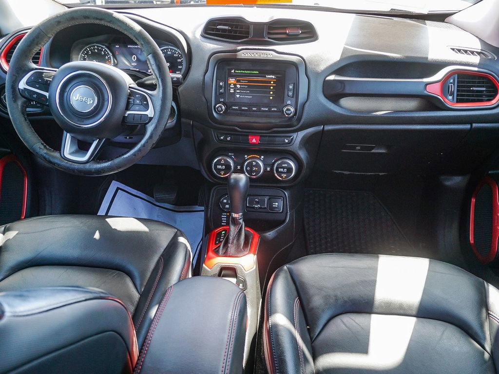 Used 2017 Jeep Renegade Trailhawk w/ Premium Trailhawk Package AWD/4WD image 14