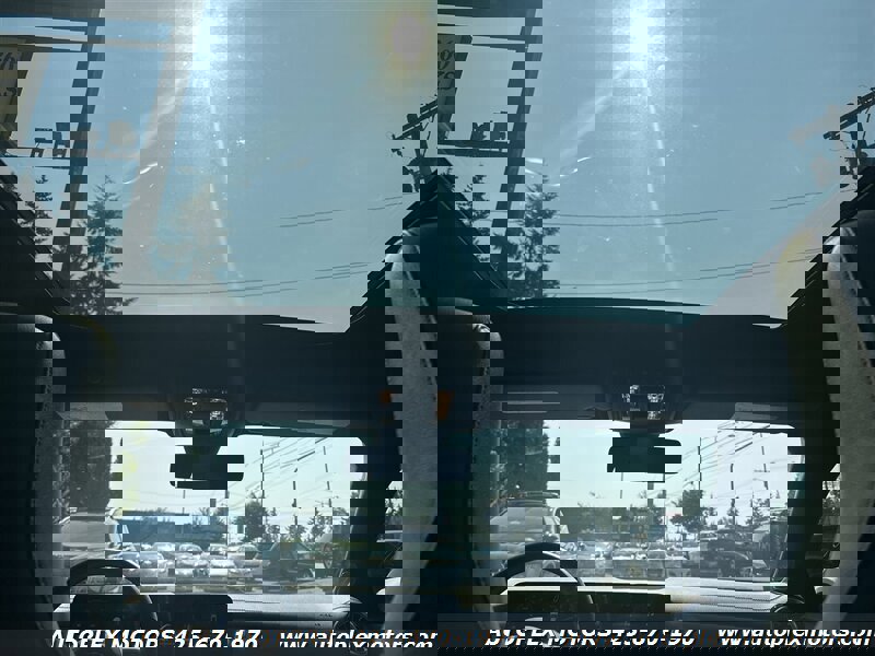 Used 2011 Nissan Rogue SV w/ Premium Pkg image 13