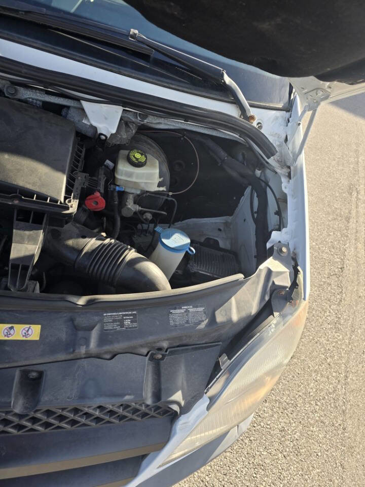 Used 2012 Mercedes-Benz Sprinter 2500 image 33