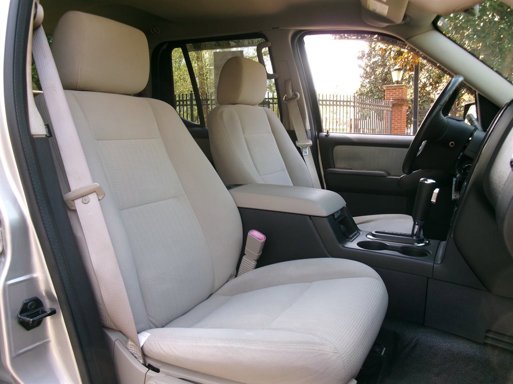 Used 2008 Ford Explorer Sport Trac XLT RWD image 19