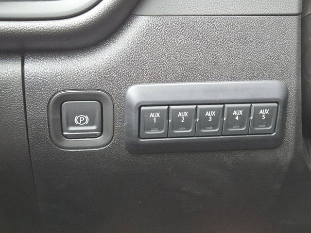 New 2025 GMC Sierra 3500 Pro w/ Convenience Package image 10