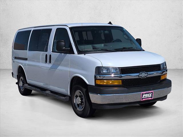 Used 2018 Chevrolet Express 3500 LT w/ LT Preferred Equipment Group image 3