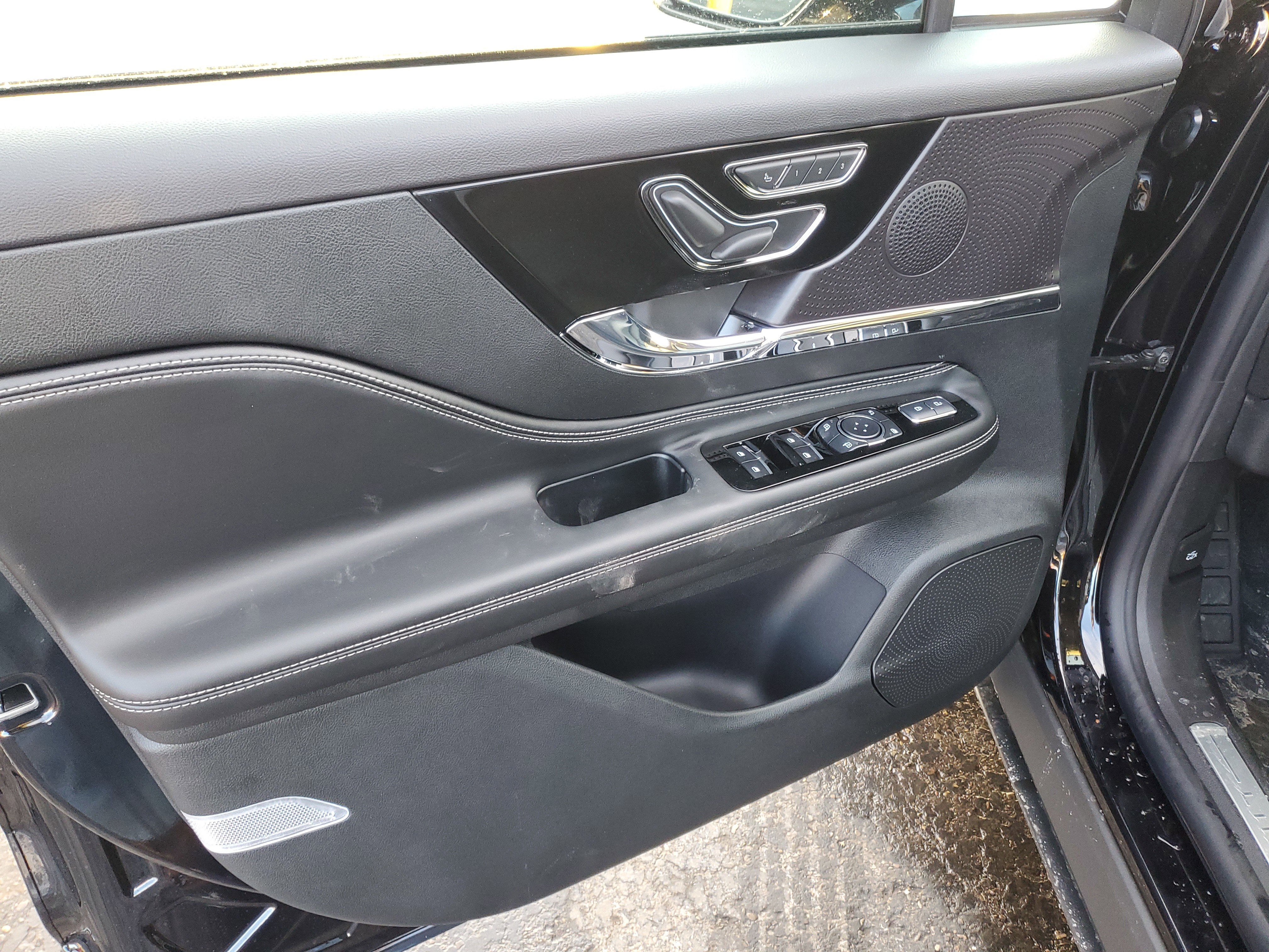 New 2026 Lincoln Corsair Reserve w/ Jet Appearance Package image 8