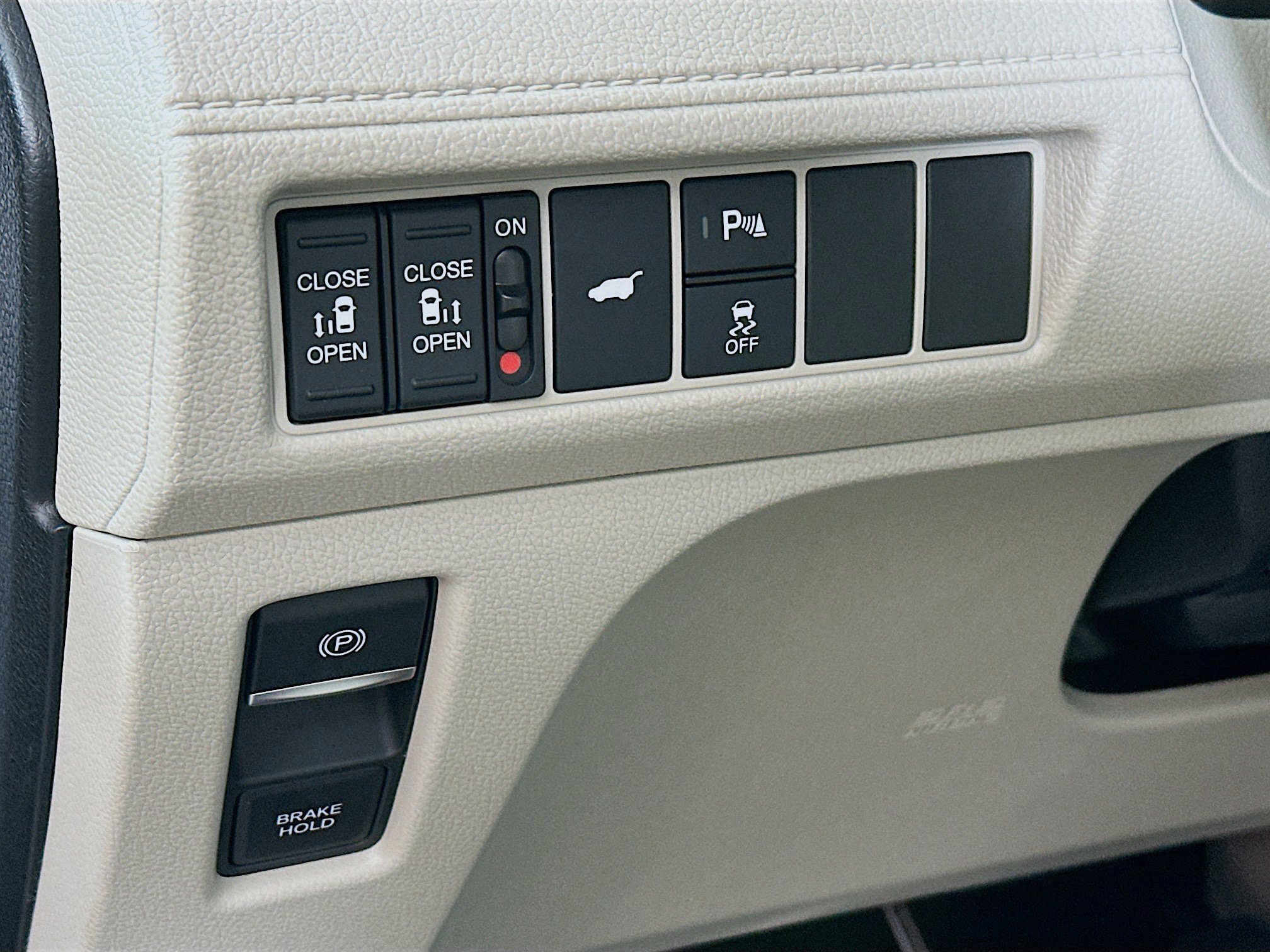 New 2026 Honda Odyssey Touring image 10