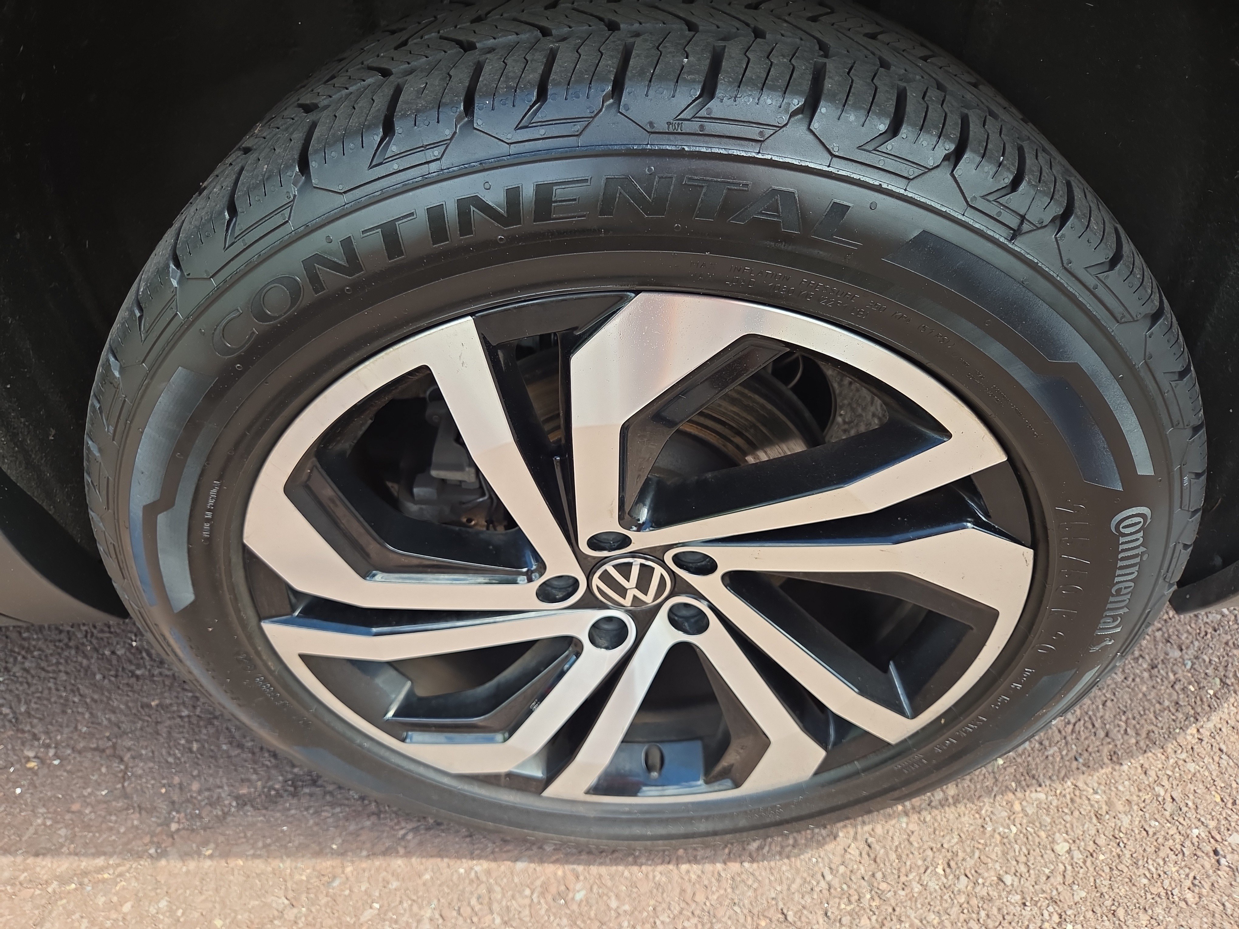 Used 2022 Volkswagen Atlas SEL AWD/4WD image 11